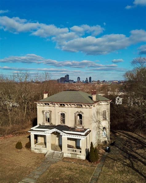 We Explore This 195 Year Old Abandoned Mansion Overlooks Dayton Ohio