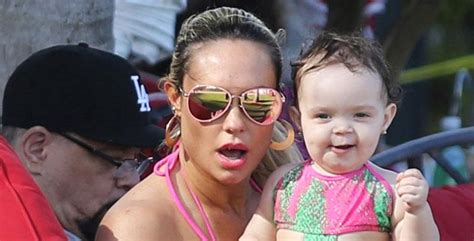 Coco explained that although her daughter does eat steak and hamburgers, she likes a little snack every now and then. Coco Austin Daughter Eats Eyeshadow