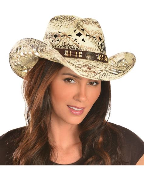 Stylish And Chic How To Wear A Cowgirl Hat With Bangs Hairstyles Inspiration Best Wedding