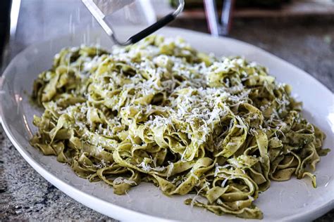 Fettuccine Pesto Pasta Recipe Fettuccine Al Pesto Sip Bite Go