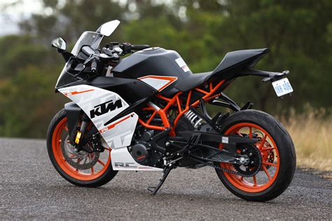 Recent spy photos show the bike undisguised clad in signature ktm graphics. Review: 2015 KTM RC 390 - CycleOnline.com.au