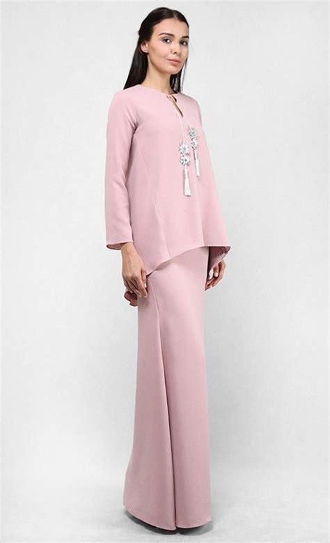 Set couple baju kurung moden nikah dan baju melayu moden 2019 facebook koleksiedelweiss/. Sieena Loose Modern Kurung Kedah Set in Dusty Pink ...
