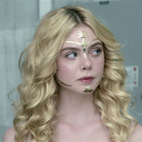 The Neon Demon Anya Taylor Joy Elle Fanning Poses Coquette