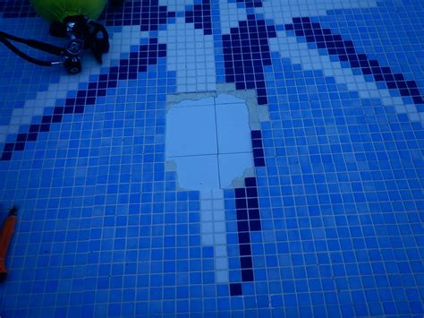 Find the average cost to retile a pool by tile type: Underwater Pool Tiles Replacement and Repair, Alicante Spain
