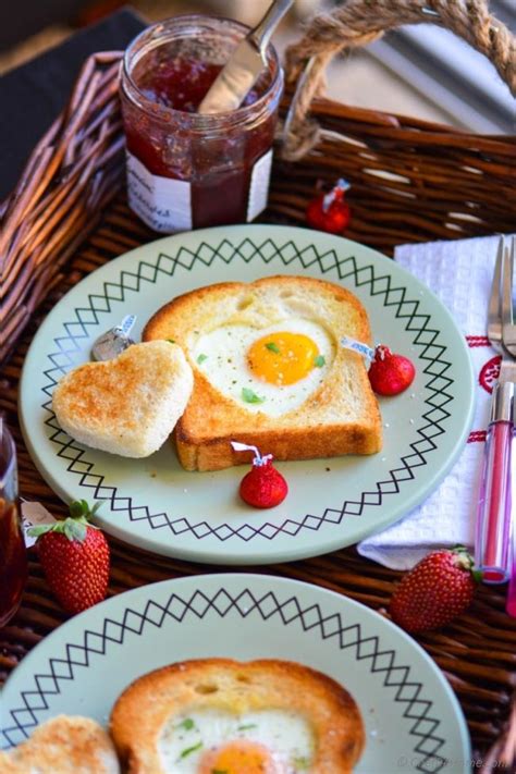 Healthy Breakfast in Bed ideas to surprise your beloved on ...