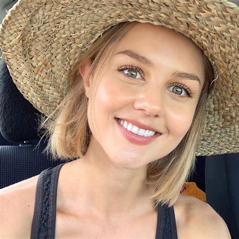 Pictures Of Pretty Girls Isabelle Cornish