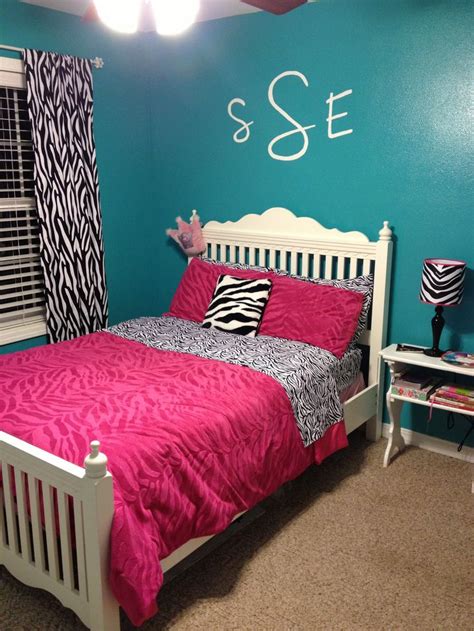 You can have the bedding made in pink and black striped pattern. 25 Teal Bedroom Designs You Will Love To Copy - Decoration ...