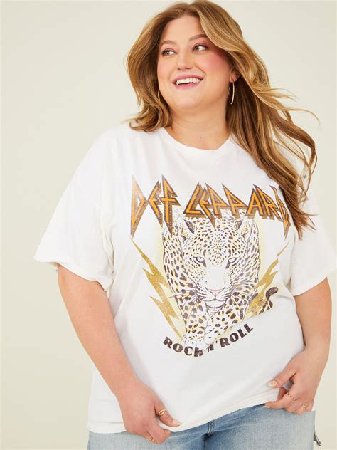 Def Leppard Oversized Graphic Tee In Off White Arula