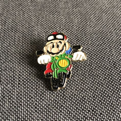 Vintage Nintendo Enamel Pin 1980s Super Mario Bros Lapel Badge In 2020