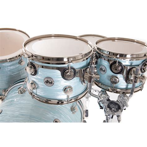 Dw Collectors Finish Ply 22 Pale Blue Oyster Shell Set Drum Kit