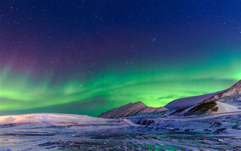 I spent a week capturing one of the biggest aurora borealis shows in recent years. 4K Wallpaper Northern Lights, Aurora Borealis, Winter ...