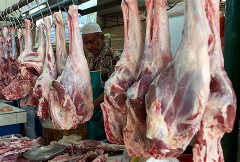 Biasanya kenaikan harga daging mencapai 50% atau lebih dari harga normal. Bekalan daging lembu di Agro Bazar dijamin bebas penyakit ...