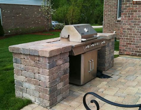 How To Build An Outdoor Kitchen With Pavers Cimorellibertozzi