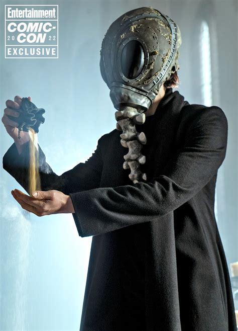Netflix S The Sandman Debuts Best Look Yet At Morpheus Iconic Helm
