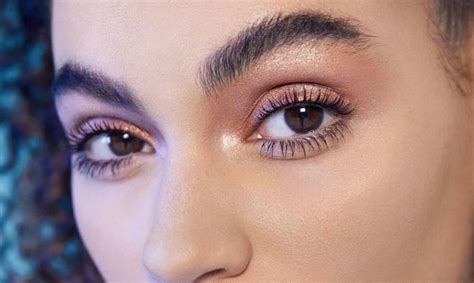 Trucos Y Consejos Para Maquillar Ojos Separados Loréal Paris