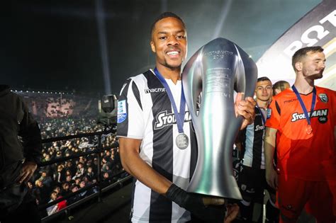 Whether it's the johnstone's paint trophy or the champions league, soccerbase will ensure you don't experience a big cup upset. Akpom Thrilled To Win Greek League Title With PAOK
