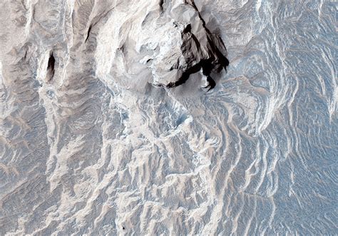 Light Toned Layers In Tithonium Chasma Mars From Space