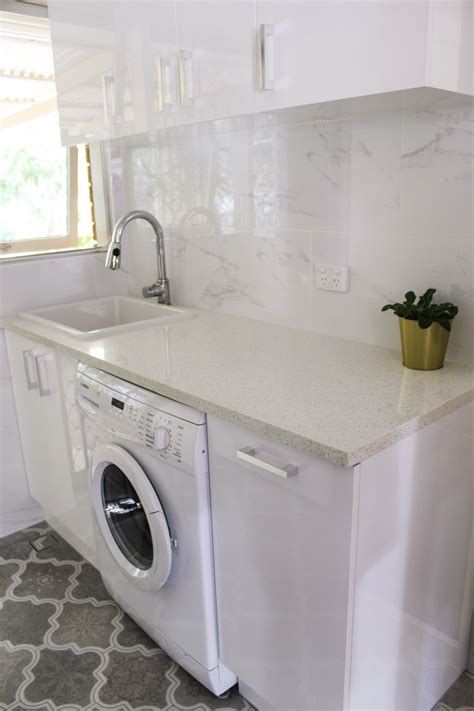 Has spring doors of high quality. Laundry Ideas - Laundry White - Laundry Cupboards Gloss ...