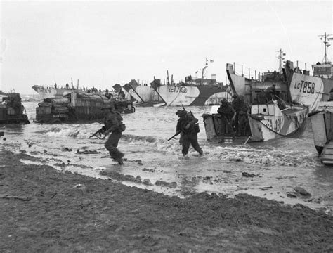 Filed Day British Forces During The Invasion Of Normandy 6 June 1944