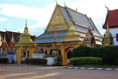 I've said it time and time again.laos is just amazing. Orange Sith Chant - ປາກເຊ ສວຍງາມ Tout Simplement Charmant ...