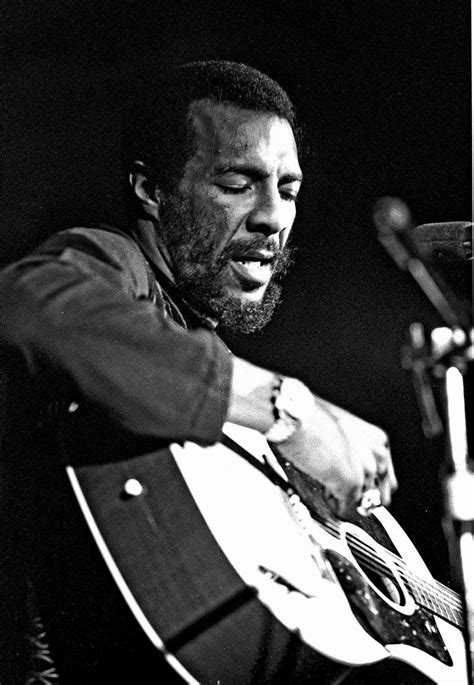 Richie Havens Spirit Of The 60s Dead At 72 Wjct News