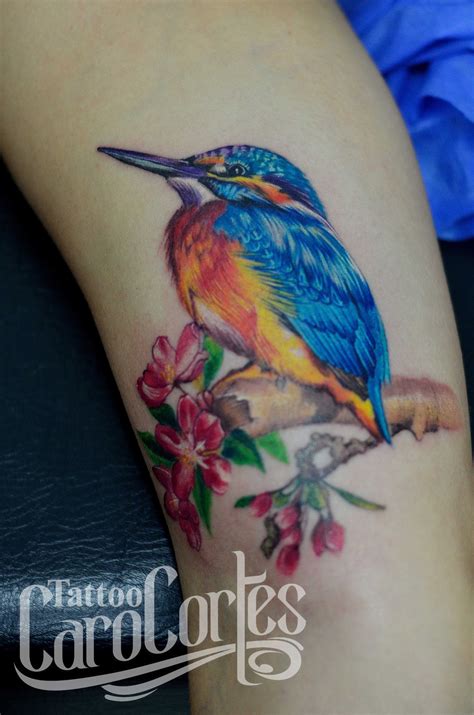 Ijsvogel tattoo, full color en realistisch gemaakt door francine. Pin op kingfishers