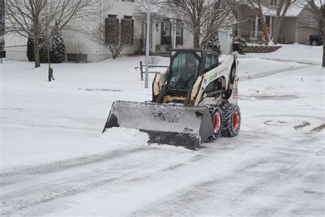 Snow Removal With Bobcat Skid Loader Green Thumb Advice