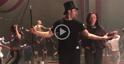 Rockettes Pick For Dancer Of The Week Zac Efron Rehearsing Dance