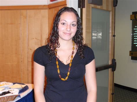 2007 Rowe Scholar Michelle Santos Uconn Honors Program