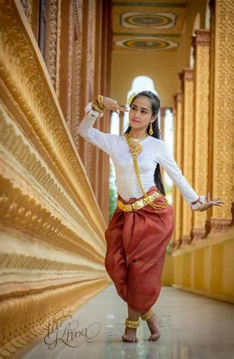 beautiful khmer girl in cambodia traditional costume she smile and looking so cute cambodian