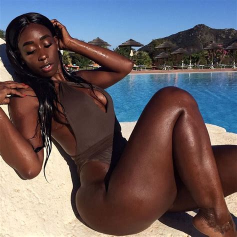 Bria Myles Drakes Ex Leaked And Almost Nude Sexy Pics With Huge Ass