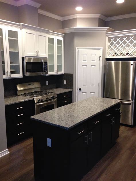 Contrasting Upper And Lower Kitchen Cabinets