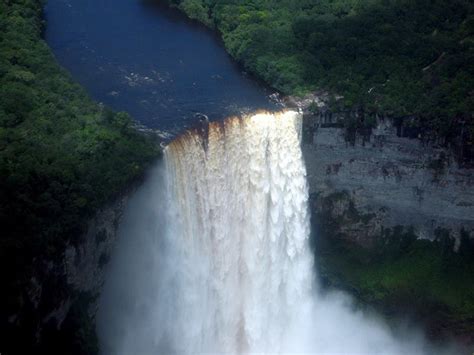 Pavan Mickey The Worlds Most Spectacular And Most Powerful Waterfall