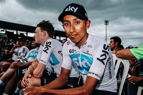 Egan bernal is poised to become the first colombian to win the tour de france after finishing saturday's penultimate stage in the yellow jersey. Egan Bernal (Team Sky), convalescent, blessé à l'épaule