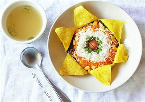 Ada snacknya juga seperti sosis basah,bakwan,bakso bakar,tahu isi. Resep Sup Bunga Matahari oleh Pawon Indo Bule - Cookpad