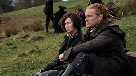 outlander s sam heughan caitriona balfe go to rugby game together