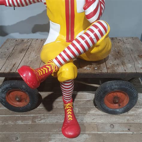 Life Size Ronald Mcdonald Mcdonalds Seated Statue Tramps Uk