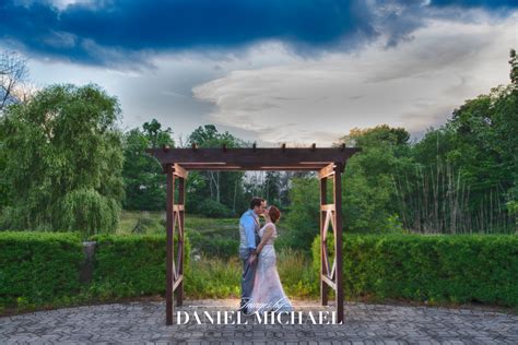 Pyramid Hill Weddings Ceremony And Reception Images By Daniel Michael