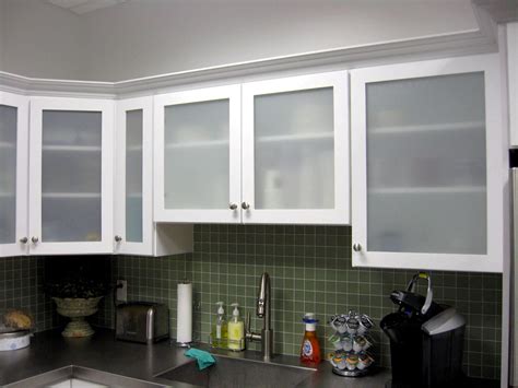Glass cabinet doors offer some sophistication & style to your kitchen remodel by bringing a touch of beauty & functionality. 17 Most Popular Glass Door Cabinet Ideas - TheyDesign.net ...