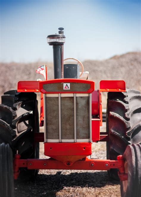 1968 Allis Chalmers D21 Series 2 Diesel At Ontario Tractor Auction 2017