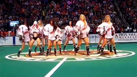 Cheerleader Has Wardrobe Malfunction During Routine 2240 Kbps Youtube