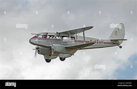 Dh 89a Dragon Rapide 6 G Agsh In Flight At Old Warden Aerodrome