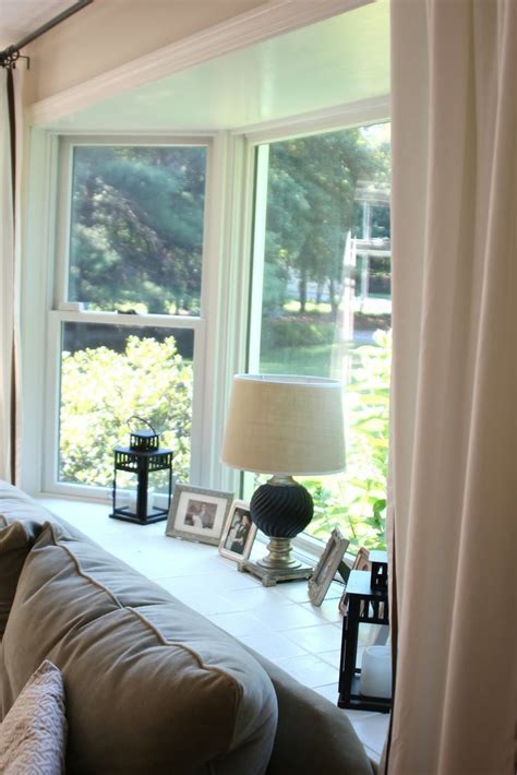 30 Bay Window Decorating Ideas That Blend The