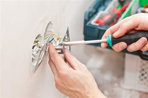 Electrical wiring problems are no joke, as they can result in a devastating fire or cause serious injury and even death. How Electrical Outlet Wiring Problems Diagnosed and Repaired | Bryan Electric