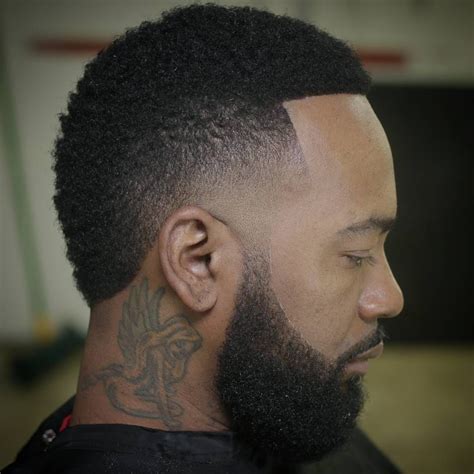 Dégradé Avec Barbe Afro Fade Haircut Temp Fade Haircut Mohawk Haircut