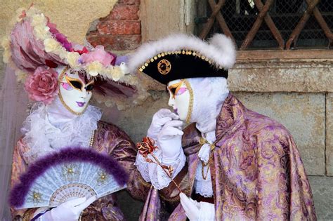 Venice Carnivals Most Typical Masks And Costumes Italy Magazine