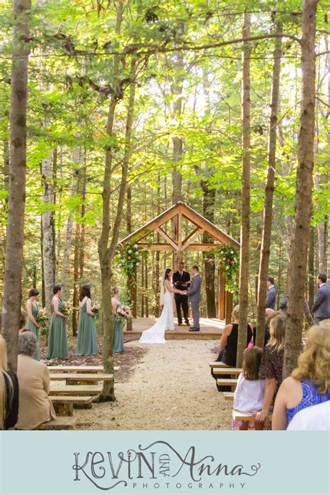 Gorgeous October Wedding At Hemlock Springs In The Red River Gorge