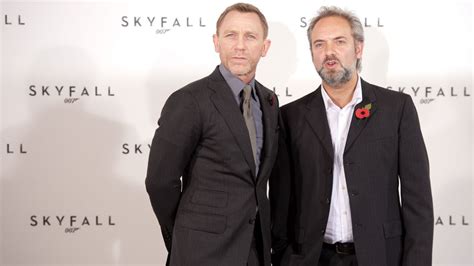 L'examen du barreau, admis au barreau, examen du barreau. Daniel Craig passe le barreau pour "The Whole Truth"