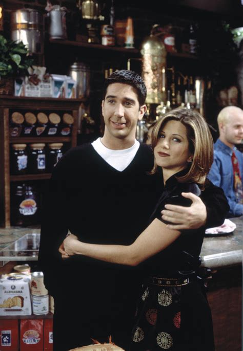 Friends stars jennifer aniston and david schwimmer have reportedly spent some cosy nights together following the show's reunion. Jennifer Aniston i David Schwimmer prawie zostali parą na ...