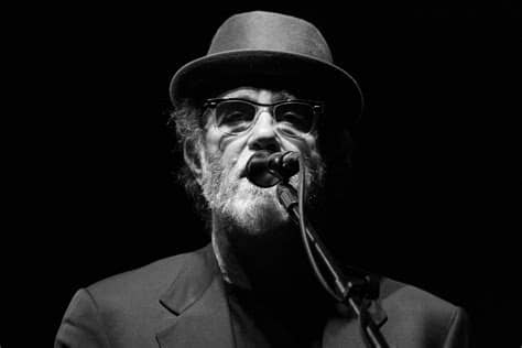 Puoi trovare le frasi di francesco de gregori anche in questi temi: TicketOnLine - Azzurro Service: Francesco De Gregori